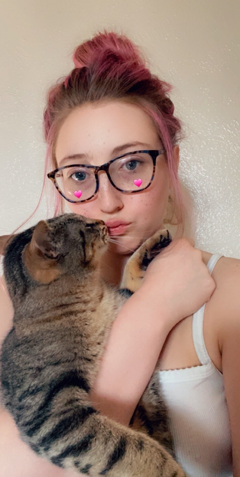 Reagan Souder @reabunny cover picture