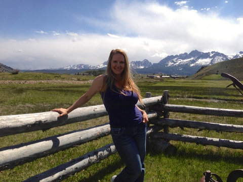 Rebel Rouser @rebelfairfree cover picture