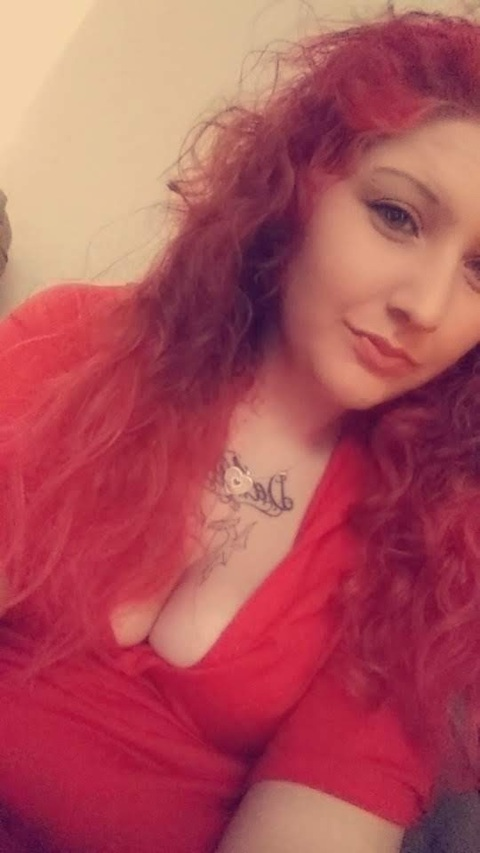 Red Lily @redlily cover picture