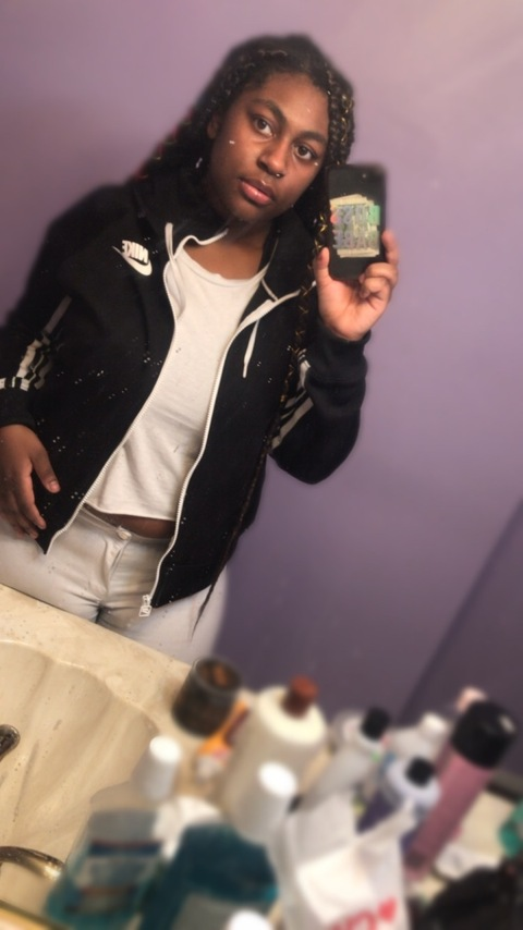 u8355930 @risha cover picture