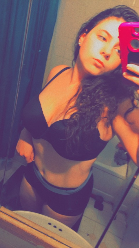 Rosealina @rosalinacutie cover picture