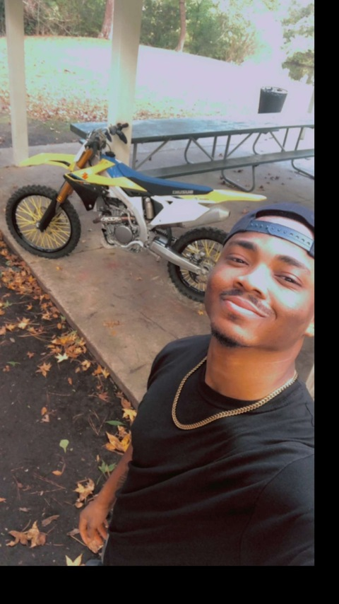 ‘RoRo @roscato cover picture