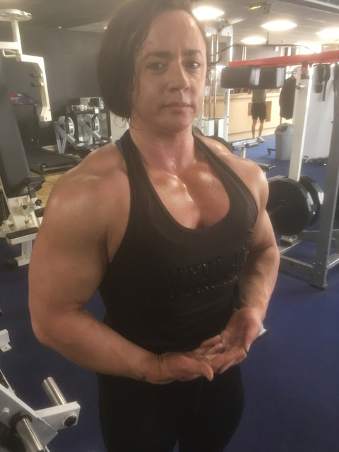 Roxy @roxysummner cover picture