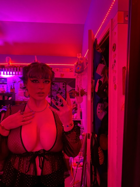 sammi leard<3 @sammigrace01 cover picture