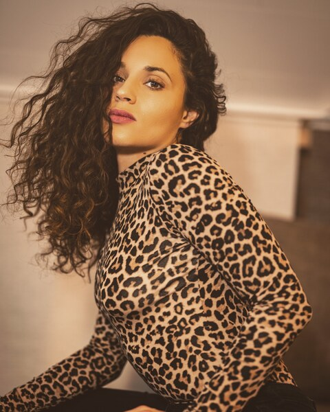 Lika @smallcurlyfry cover picture