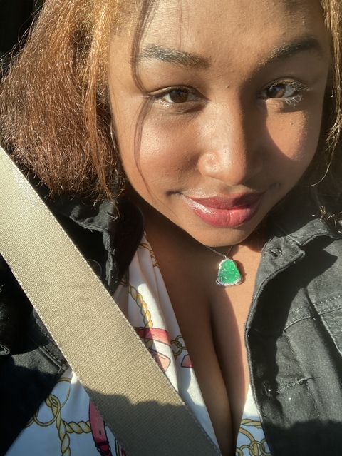 Smashley Moon @smashlymoon cover picture