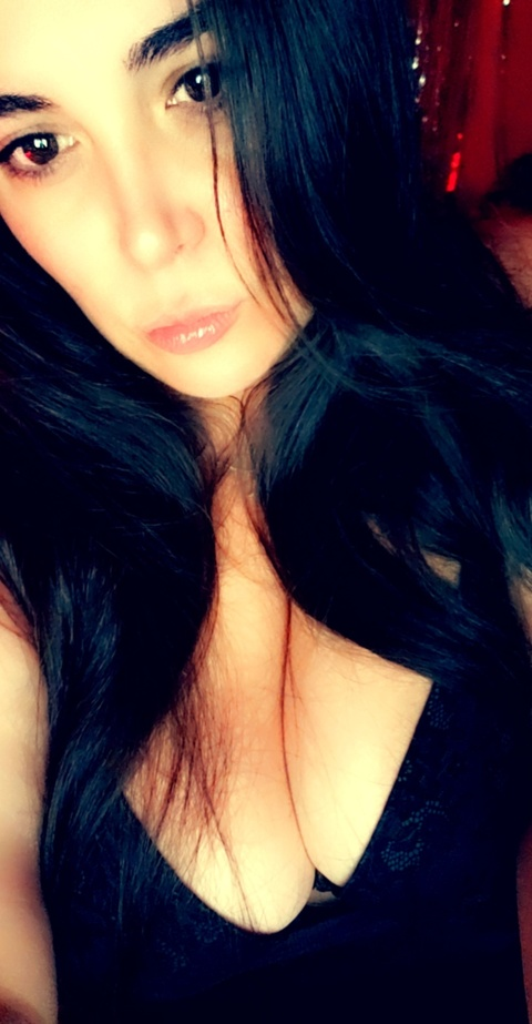 Snow @snowraven cover picture