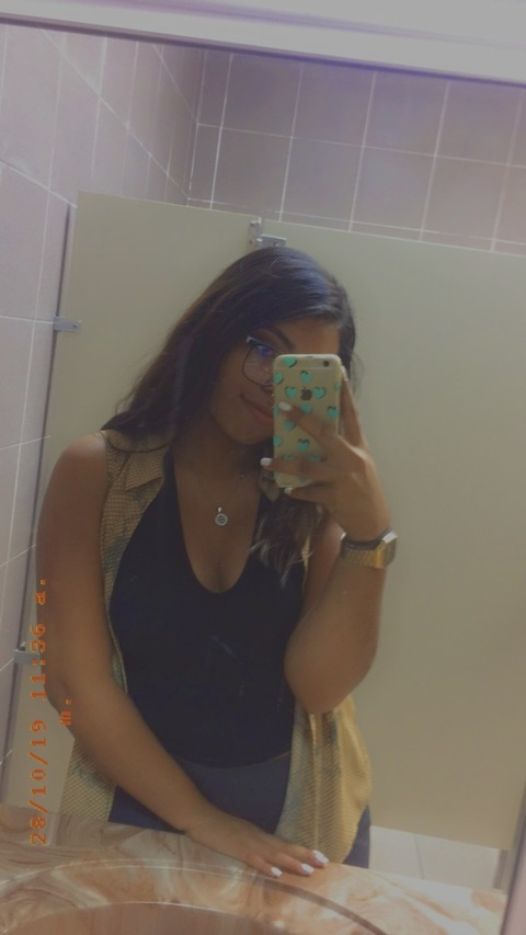 Silvia Cantu @soysilviac cover picture