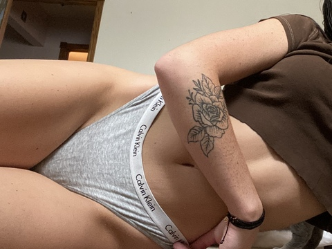 violet 🥰 @spicyjviolet cover picture
