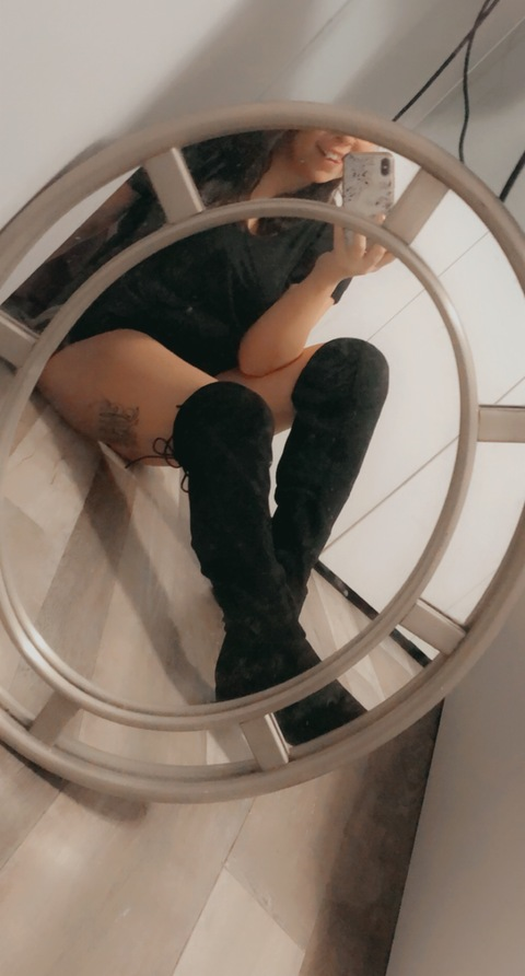 Ayeelltea @sweetpsychochick cover picture