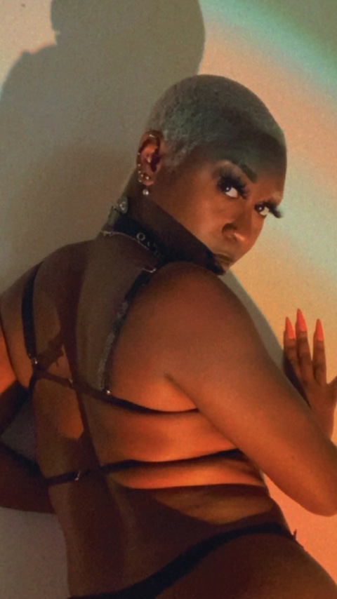 Tae Noir @tae_noir cover picture