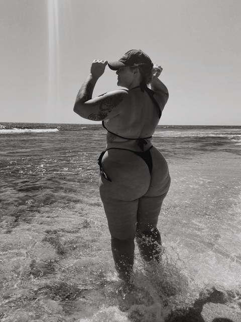 Tallulah Moon @tallulahmoon cover picture