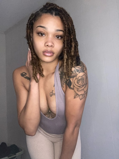 Pretty&amp;paid @teybru cover picture