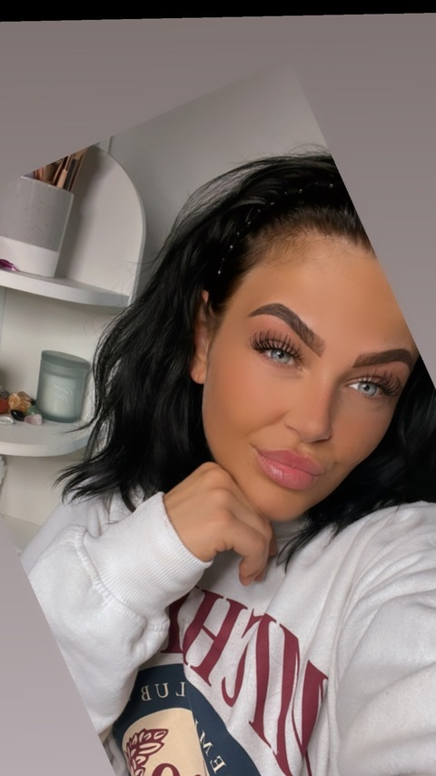 Gemma Henton @thatgymgirl69 cover picture