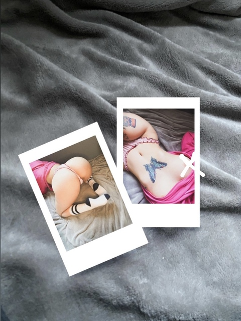Loly @theblueloly cover picture