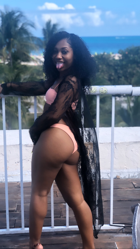 🌚🌚 @thereal6goddess cover picture