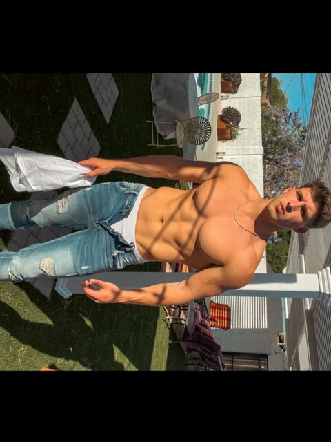 Zac @thezacattack cover picture