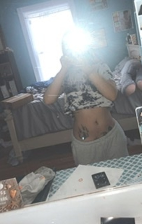 Julia @thicbitchj cover picture