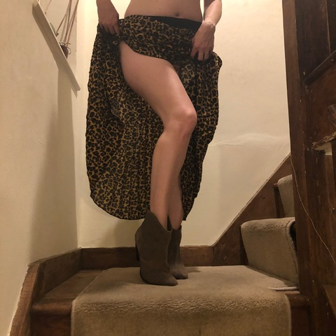 Cheeky Mom 43 @u208062769 cover picture