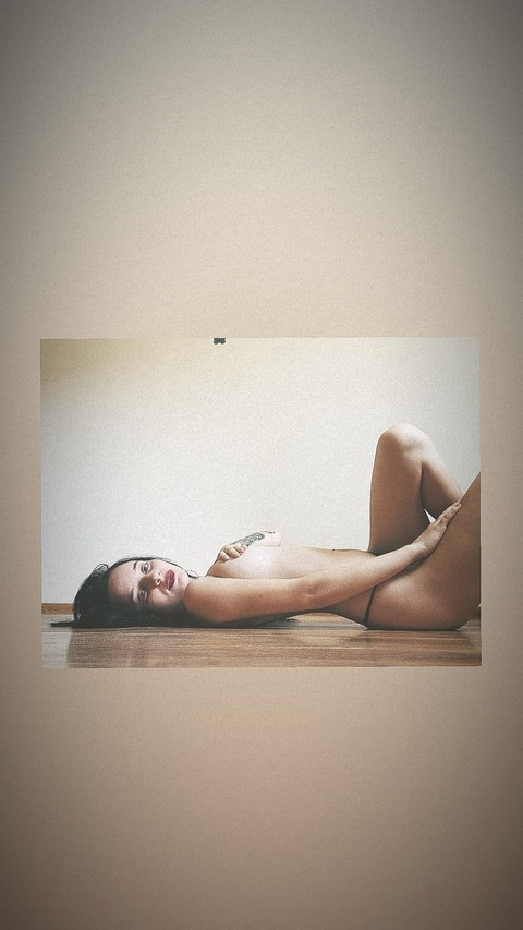 Claudia Hurmuz @u281644223 cover picture