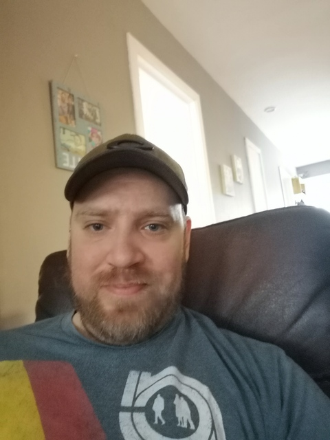 Wolf81 @u32806318 cover picture