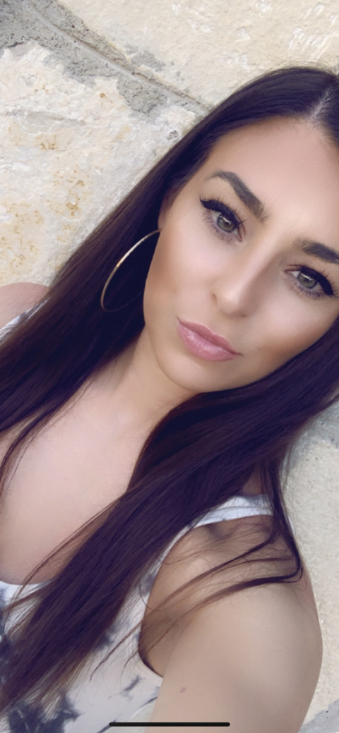 Abbie @u35886174 cover picture