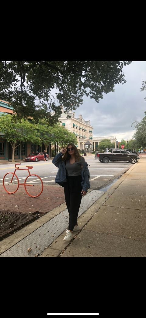 laney✨ @u43705888 cover picture