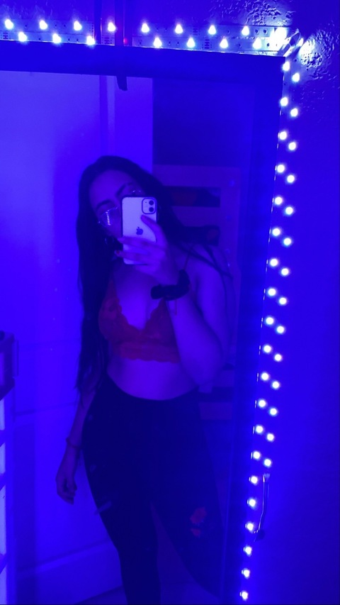 DanielaSorio @u85316168 cover picture