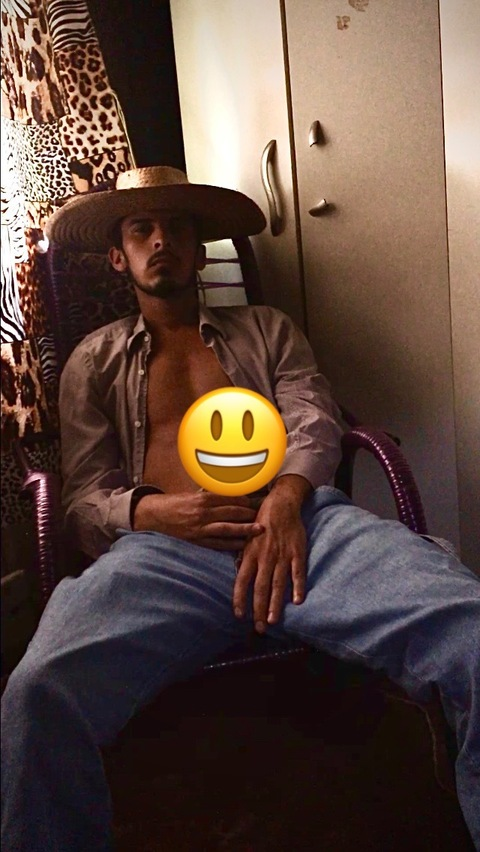 Lucas Padilha @umcowboy cover picture