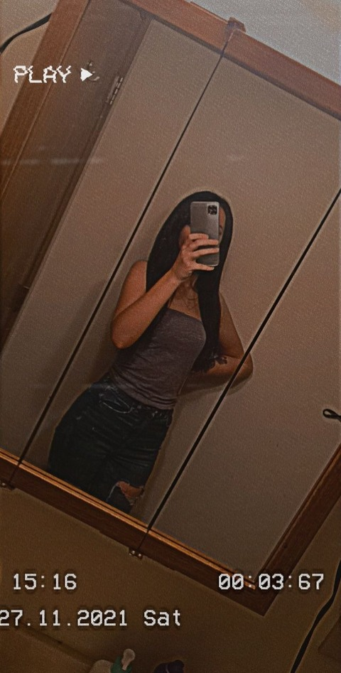 Veronica @veronicalovepink cover picture