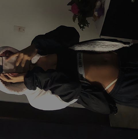 Vianney @vianneyalv cover picture