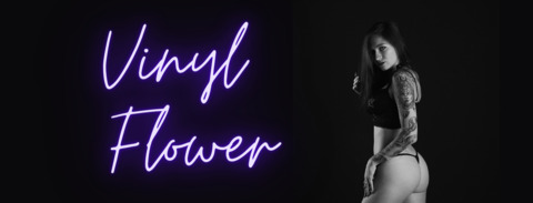 Dasha @vinyl_flower cover picture