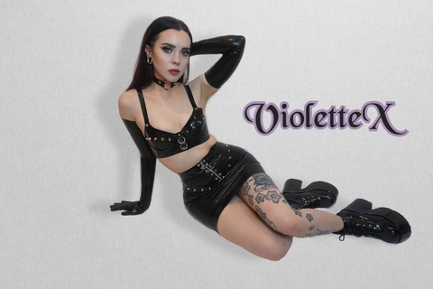Violette 💜 @violette_x cover picture