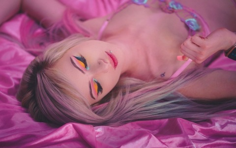 Pixie @virtualp1xie cover picture