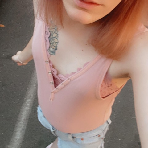 ViviRose @vivir0se cover picture