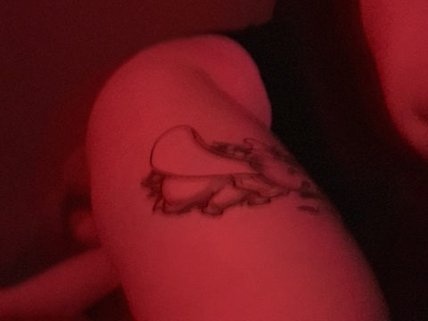 vngel @vngelspit cover picture