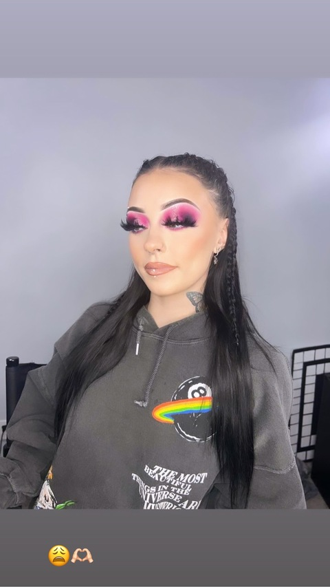 V 🦇 @vvvickyyybabyyy cover picture