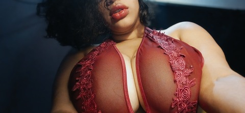 Charlotte Love @wininini cover picture
