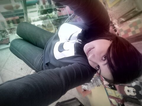 Winnyvell @winnyvell cover picture