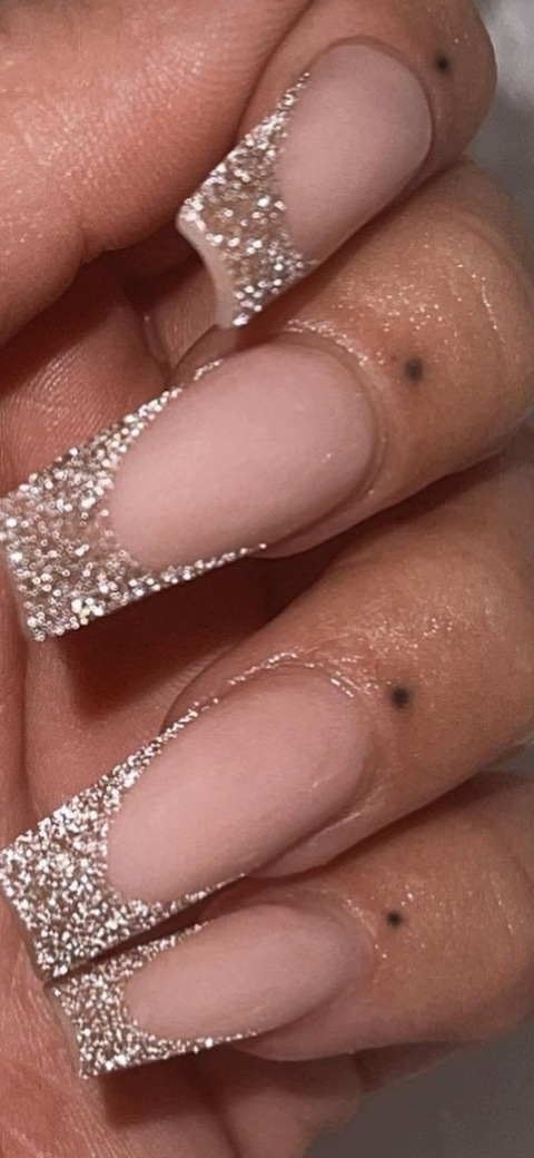 Anna @xannarosexx cover picture