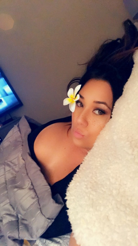 Ally @xoally cover picture