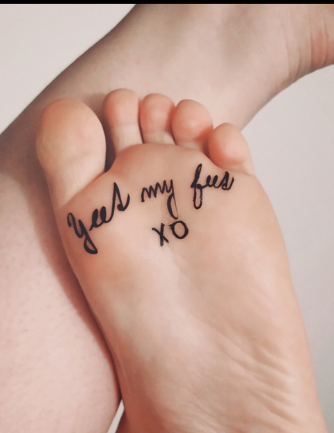 YeetMyFeetXO @yeetmyfeetxo cover picture