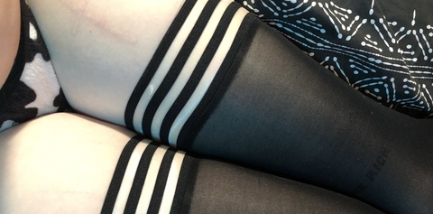 Venus Doom @yourvenusdoom cover picture