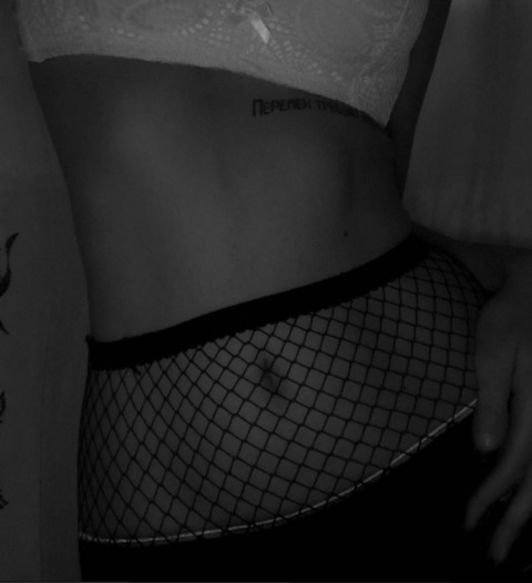 Sexy Amanda @yourwaifu1 cover picture