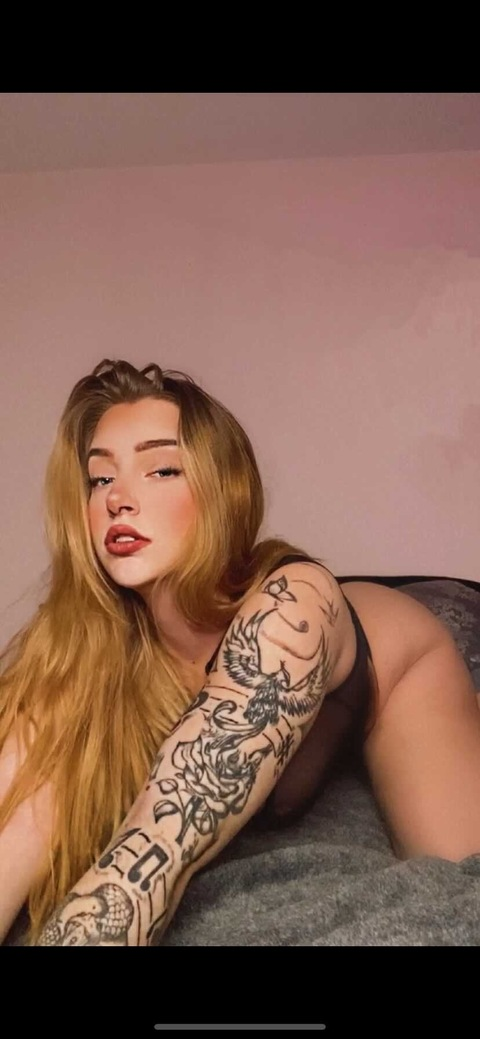 Angel @yourwildestdreamxo cover picture