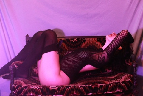 j <3 @yrsoftbunni cover picture