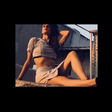Zoe @zoebreanna cover picture