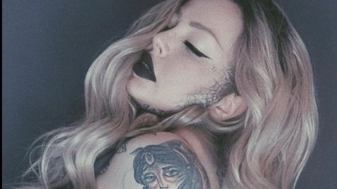 Zoe Melissa Mae @zoemelissamae cover picture